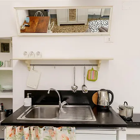 Apartment La Casetta Dei Genovesi In Centro Storico *